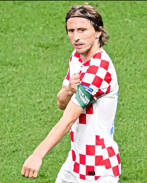 梅西：斯卡洛尼能将心比心！他激活了很多阿根廷新秀！