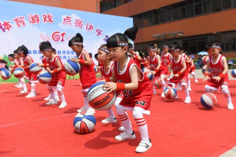 媒体人：有网友拍到国安新援塞尔吉尼奥正在体检